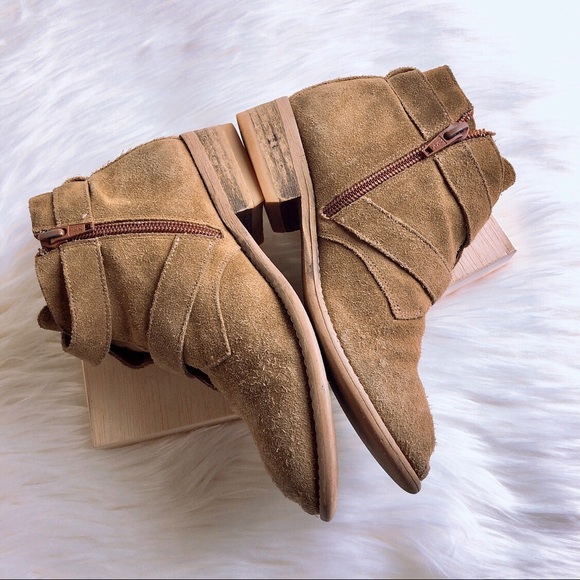 Yep girls camel suede ankle boot with buckles sz.1 - Picture 2 of 8